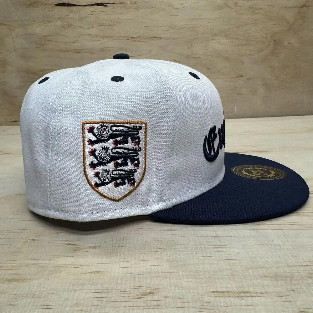 NEW England Rings Crwns Country Pride Three Lions Snapback Cap Hat White Blue - Picture 8 of 11